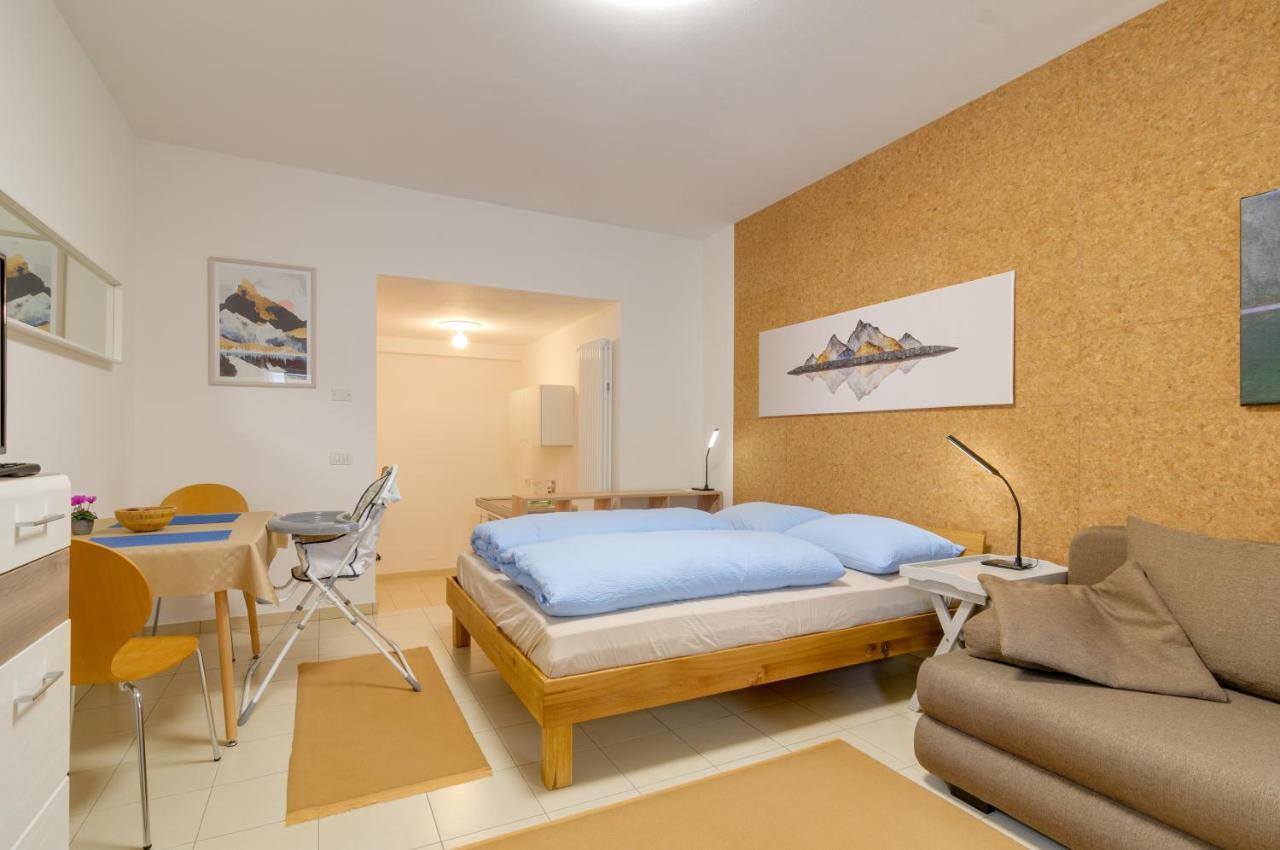 Peters Guest House Bolzano Ruang foto